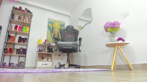 camillevega_01 online show from December 17, 1:23 am