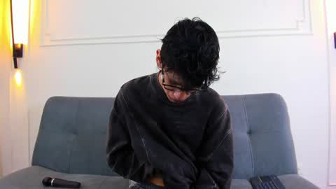 Camilo online show from April 8, 3:31 am