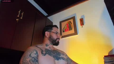 Camilo online show from May 11, 2:45 pm