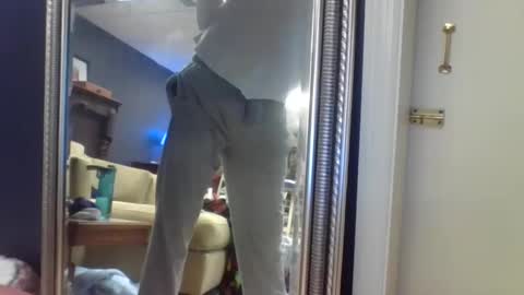 Snapshot of cammyman6900 chatting on January 14, 2:43 pm cammyman6900 online show from January 14, 2:43 pm