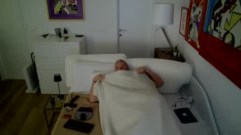 camunication online show from February 17, 3:33 pm