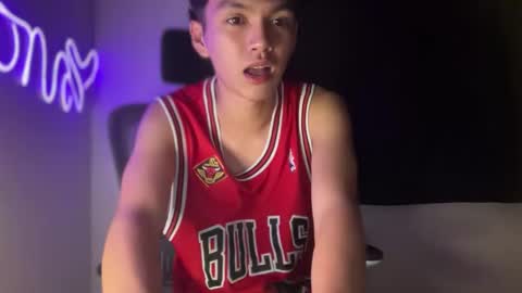 Ethan online show from October 24, 5:36 pm