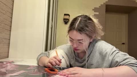 Lina online show from February 16, 3:32 pm