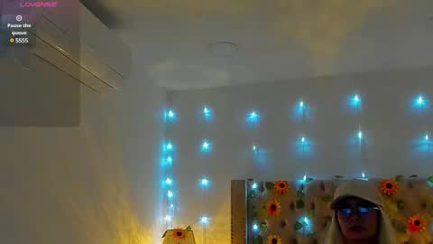 Snapshot of candiegilson__ chatting on March 7, 11:40 am Candie  online show from March 7, 11:40 am