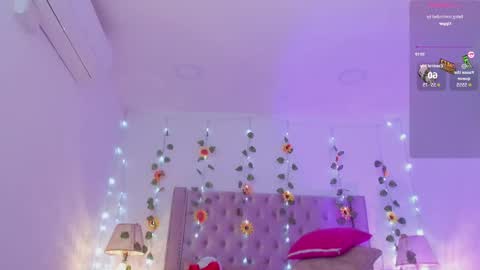 Snapshot of candiegilson__ chatting on September 21, 6:12 pm Candie  online show from September 21, 6:12 pm