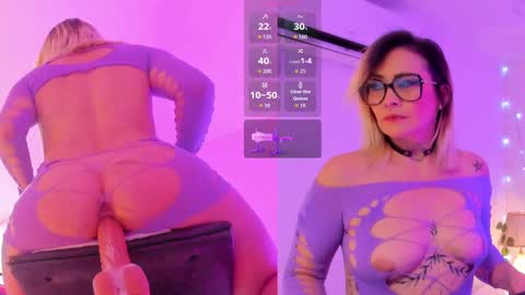 Snapshot of candiegilson__ chatting on October 6, 4:14 pm Candie  online show from October 6, 4:14 pm