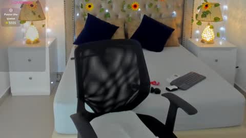 Snapshot of candiegilson__ chatting on March 7, 5:49 pm Candie  online show from March 7, 5:49 pm