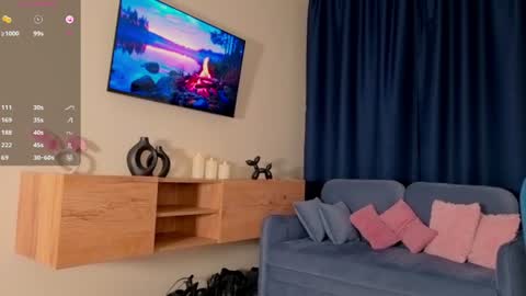 Hey there Im Anna 21 years old online show from July 1, 6:16 pm