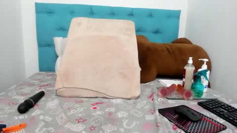 candy_big_tits18 online show from November 22, 12:53 am