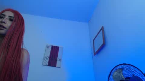 Snapshot of candy_cumy1 chatting on December 16, 3:32 pm Dayan Camila online show from December 16, 3:32 pm