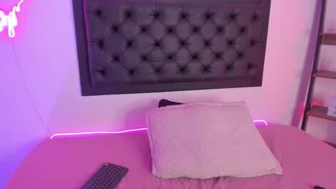 Candy online show from September 16, 4:32 pm