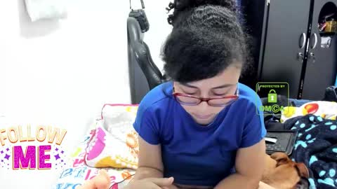 candy_val online show from November 30, 5:47 am