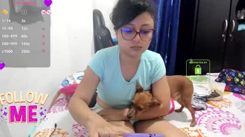 candy_val online show from November 5, 6:37 am