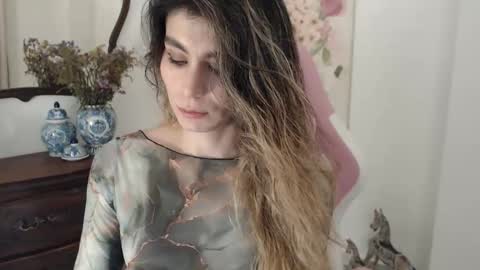 sara ivonne online show from May 12, 9:35 pm