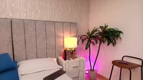 Candy online show from September 18, 9:19 pm