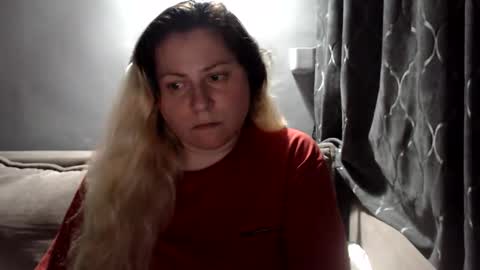 Laura online show from February 23, 9:39 pm