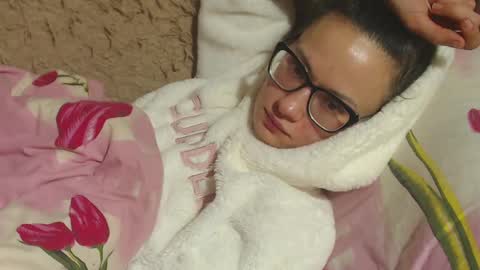 say meow and send tips  online show from December 24, 12:22 am