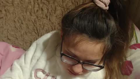 say meow and send tips  online show from December 11, 12:23 am