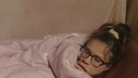 say meow and send tip  online show from December 5, 7:11 pm