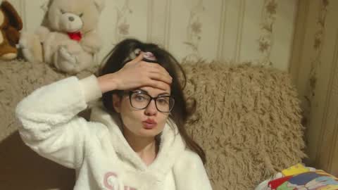 say meow and send tip  online show from February 5, 6:59 pm