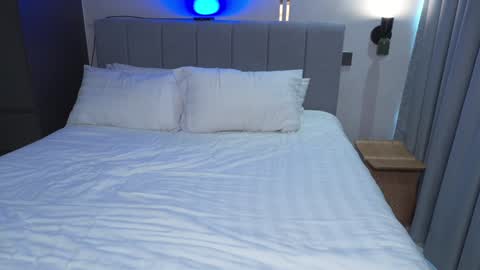 FANSLY  -    online show from January 16, 1:36 am