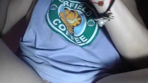 Snapshot of candylovet chatting on February 25, 7:38 pm candylovet online show from February 25, 7:38 pm