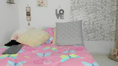 Canhela online show from February 26, 1:53 am