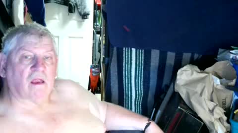 canoelicker69 online show from July 25, 8:29 pm