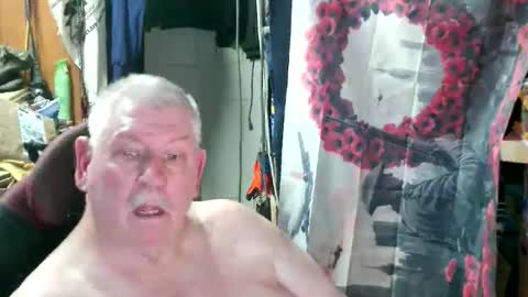 canoelicker69 online show from April 21, 6:26 pm