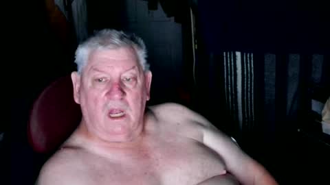 canoelicker69 online show from July 14, 9:03 am