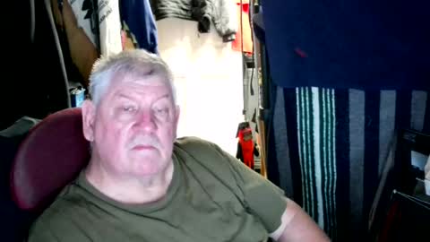 canoelicker69 online show from July 13, 8:12 pm