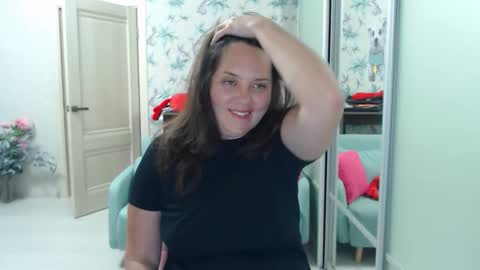 Snapshot of cappuchinno chatting on November 1, 7:35 pm CoffeRose online show from November 1, 7:35 pm