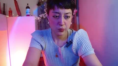 Amy online show from October 17, 3:43 am