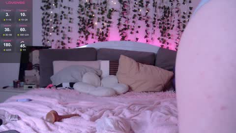 Viola Marika and Visma  online show from September 17, 8:29 am