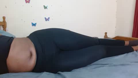caramelebony_ online show from May 2, 12:44 pm