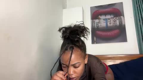 Snapshot of caramelmelissa chatting on October 28, 11:11 am caramelmelissa online show from October 28, 11:11 am