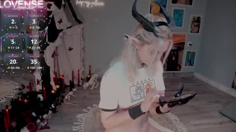 NONA    follow online show from October 27, 6:35 am