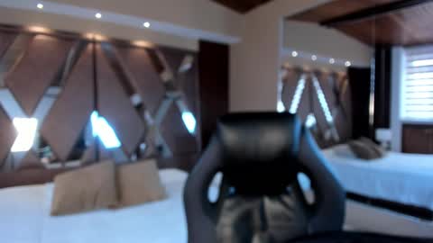 Carina online show from February 26, 6:48 pm