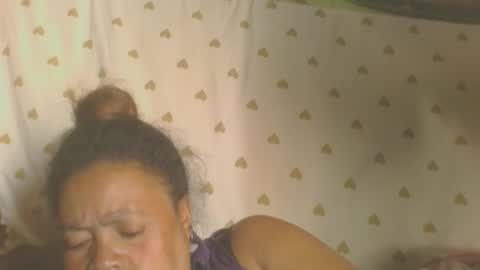 carinesexy69 online show from May 20, 7:05 am