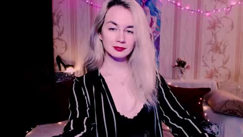 Carin online show from April 21, 6:04 pm