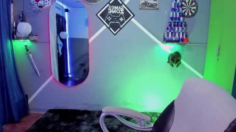 Carl online show from March 12, 7:24 am