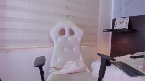 Carla online show from February 26, 5:00 pm