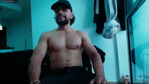 sebasfit online show from April 3, 8:49 pm