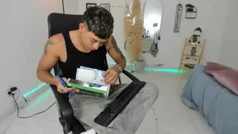 master online show from January 6, 8:13 pm