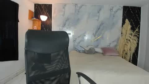 master online show from April 23, 12:24 pm