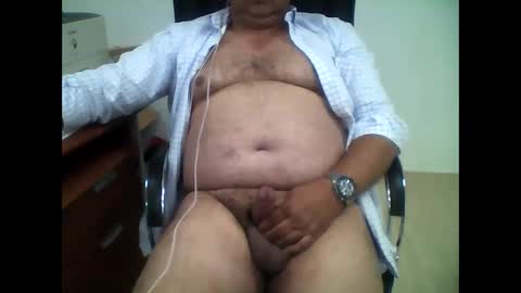 Snapshot of carlos8711 chatting on February 27, 2:00 pm carlos8711 online show from February 27, 2:00 pm