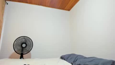 LisaGreyson online show from April 2, 7:10 pm