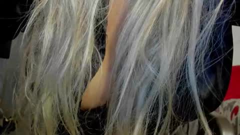 carlota_flow online show from December 5, 2:11 am