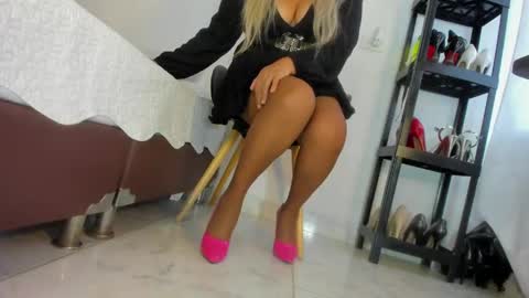 carlota_flow online show from May 29, 9:46 pm
