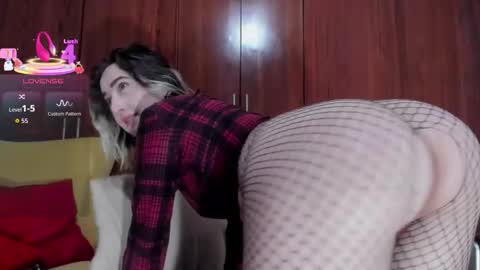 carly grasso  online show from October 18, 7:34 am